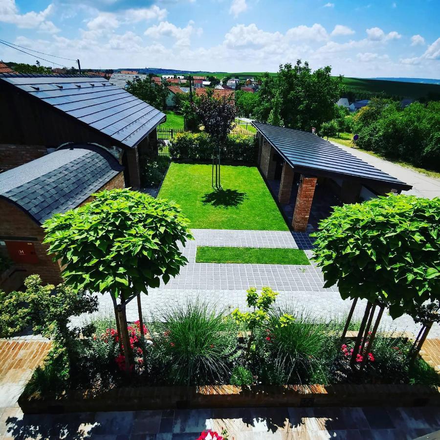 Apartmany Pod Palavou Starovicky Exteriör bild